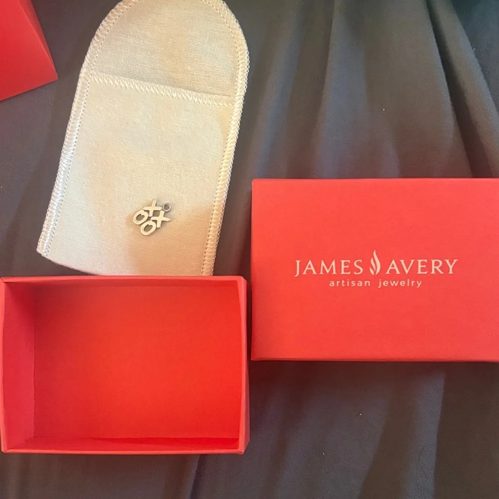 Jewelry James Avery retired XOXO sterling silver charm xoxo with box and bag - Picture 5 of 8